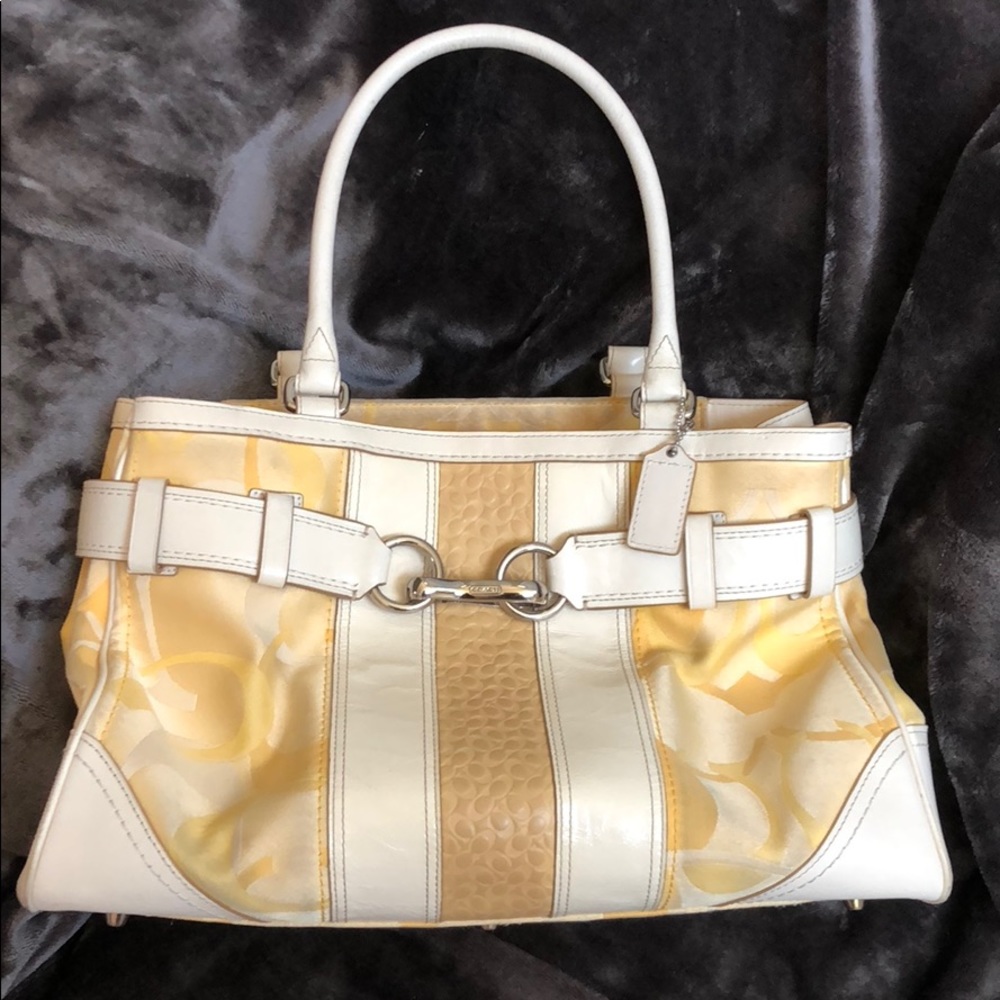 COACH yellow/white medium tote bag 🌼🌻